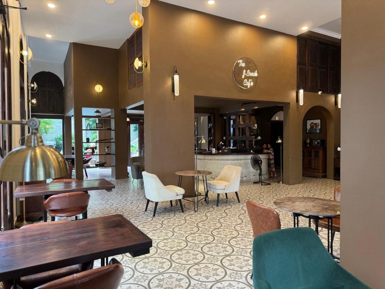 The J Break Boutique Hotel Kampot Exterior foto